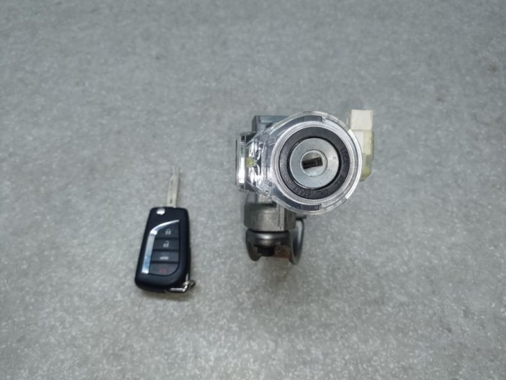 69057-06260 | Замок запалювання TOYOTA CAMRY 70 17-