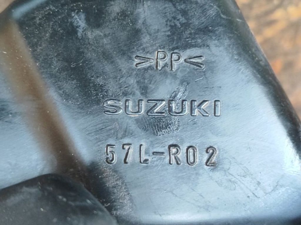 13881-57L00 | патрубок повітряного фільтра SUZUKI KIZASHI 09-14 - Фото 5