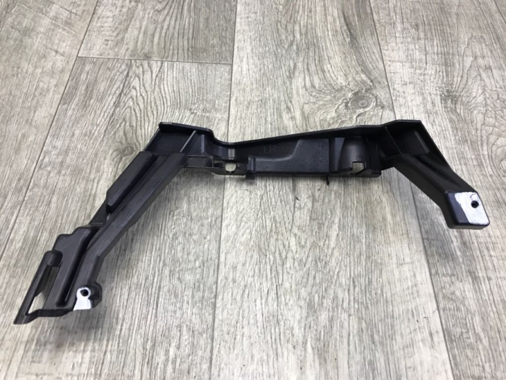 LR105880 | Кронштейн заднего бампера лев. LAND ROVER RANGE ROVER (L405) 12-22