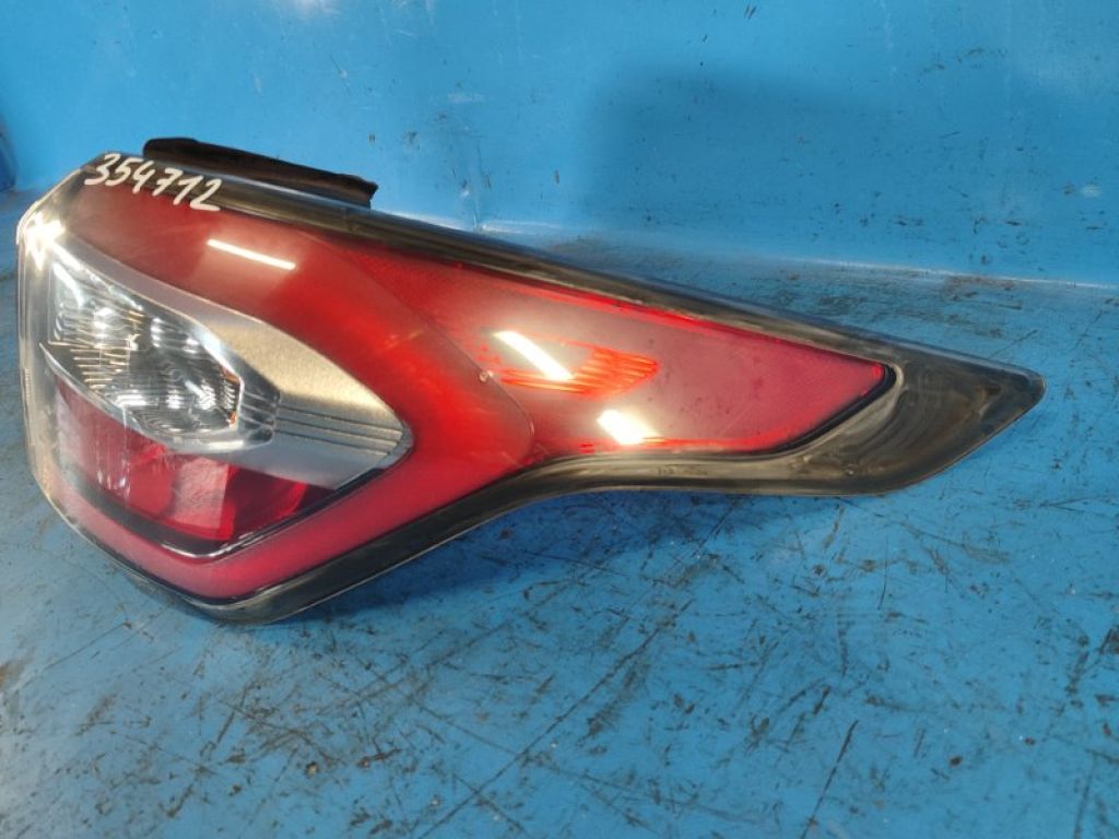 GJ5Z-13404-G | Фонарь наружный прав. FORD ESCAPE 12-19 - Фото 2