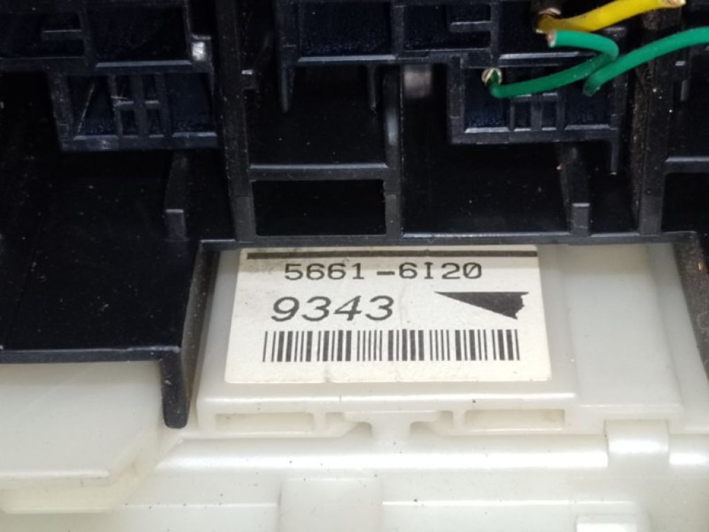 82730-42200 | Блок запобіжників салон TOYOTA RAV4 05-12 - Фото 4