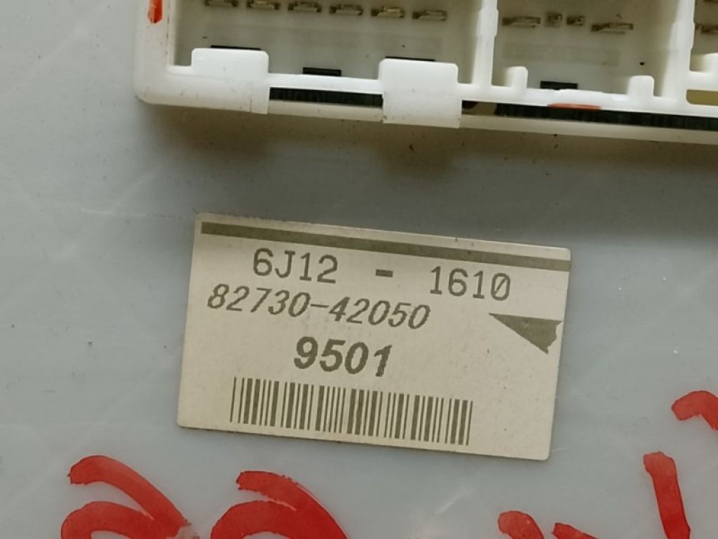 82730-42200 | Блок запобіжників салон TOYOTA RAV4 05-12 - Фото 6