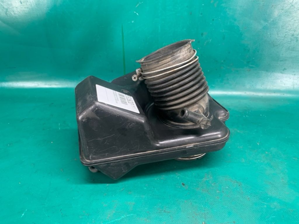 17881AD010 | Резонатор повітряного фільтра TOYOTA AVALON 05-12 - Фото 2