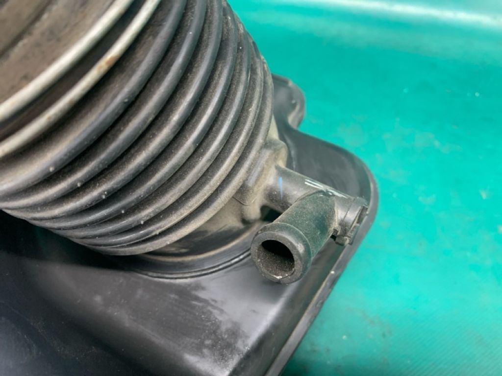 17881AD010 | Резонатор повітряного фільтра TOYOTA AVALON 05-12 - Фото 3