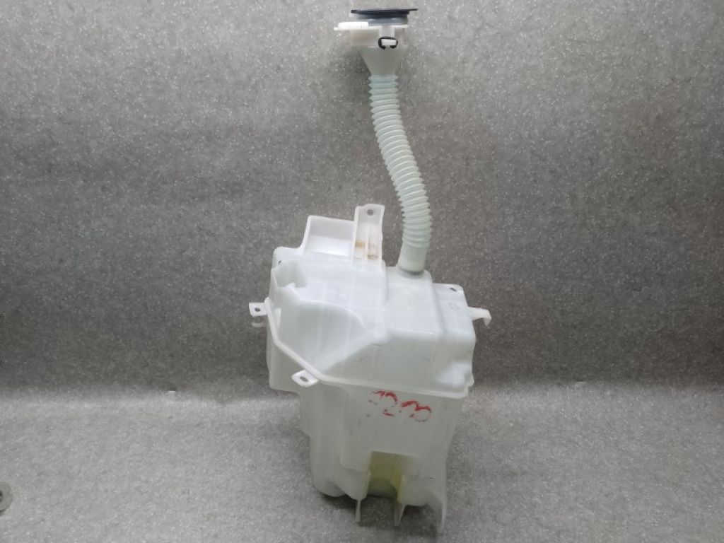 85315-42240 | Бачок омивача TOYOTA RAV4 05-12