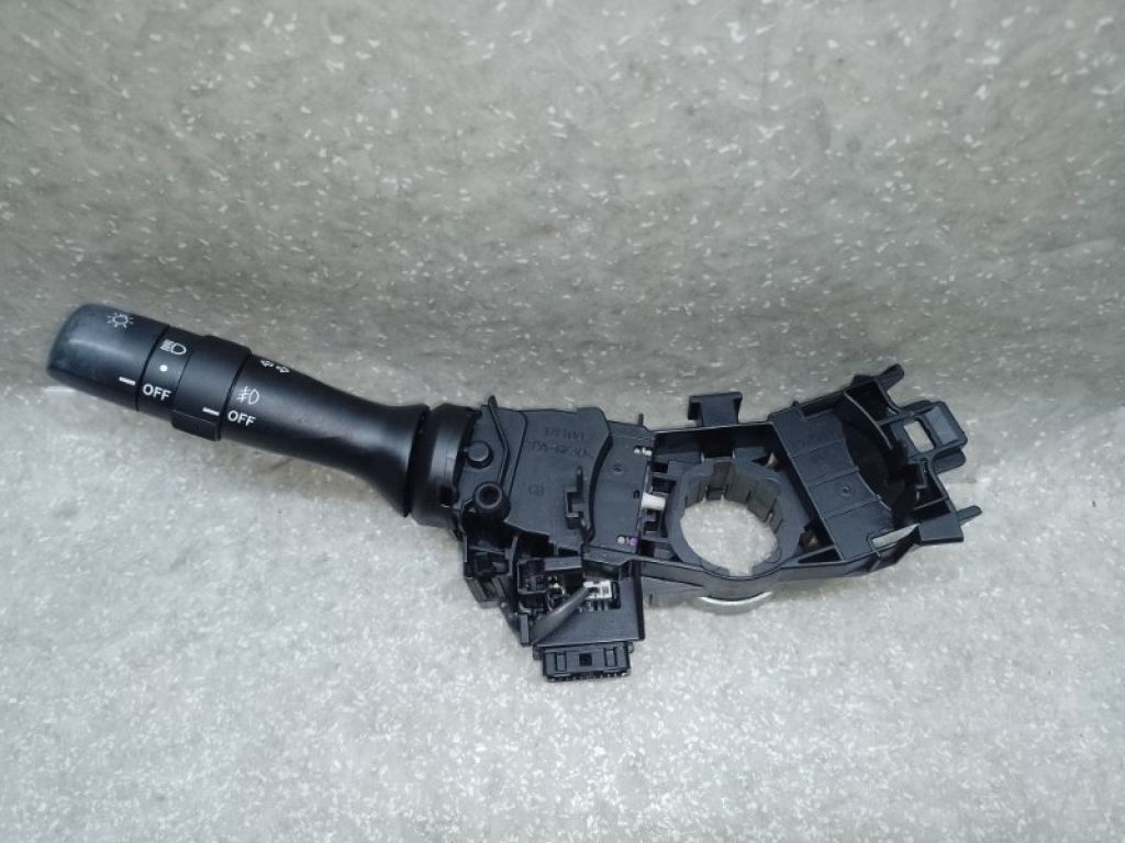 84140-47081 | Підрульовий перемикач лів. TOYOTA RAV4 05-12