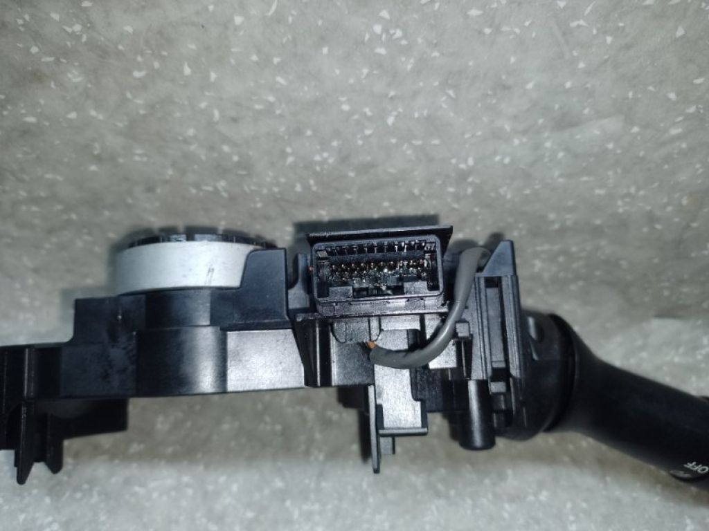 84140-47081 | Підрульовий перемикач лів. TOYOTA RAV4 05-12 - Фото 3