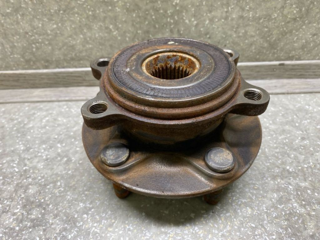 B45A-33-04X | Ступица передн. MAZDA 3 BM 13-19