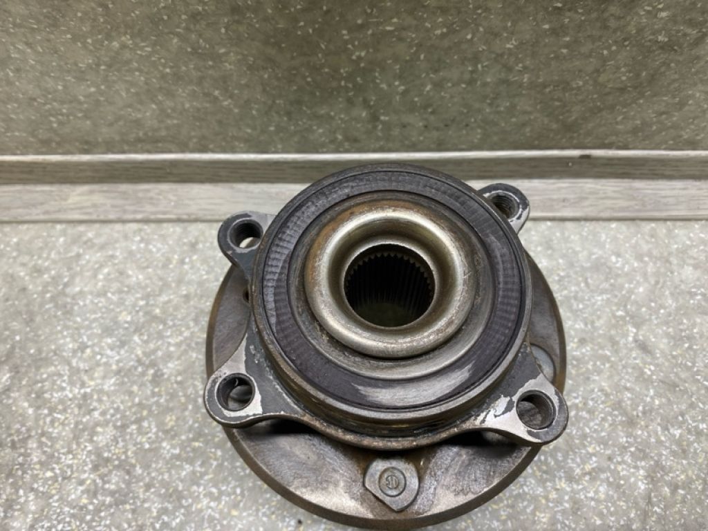 BT4Z-1104-B | Ступица передн. FORD FLEX 08-19 - Фото 3