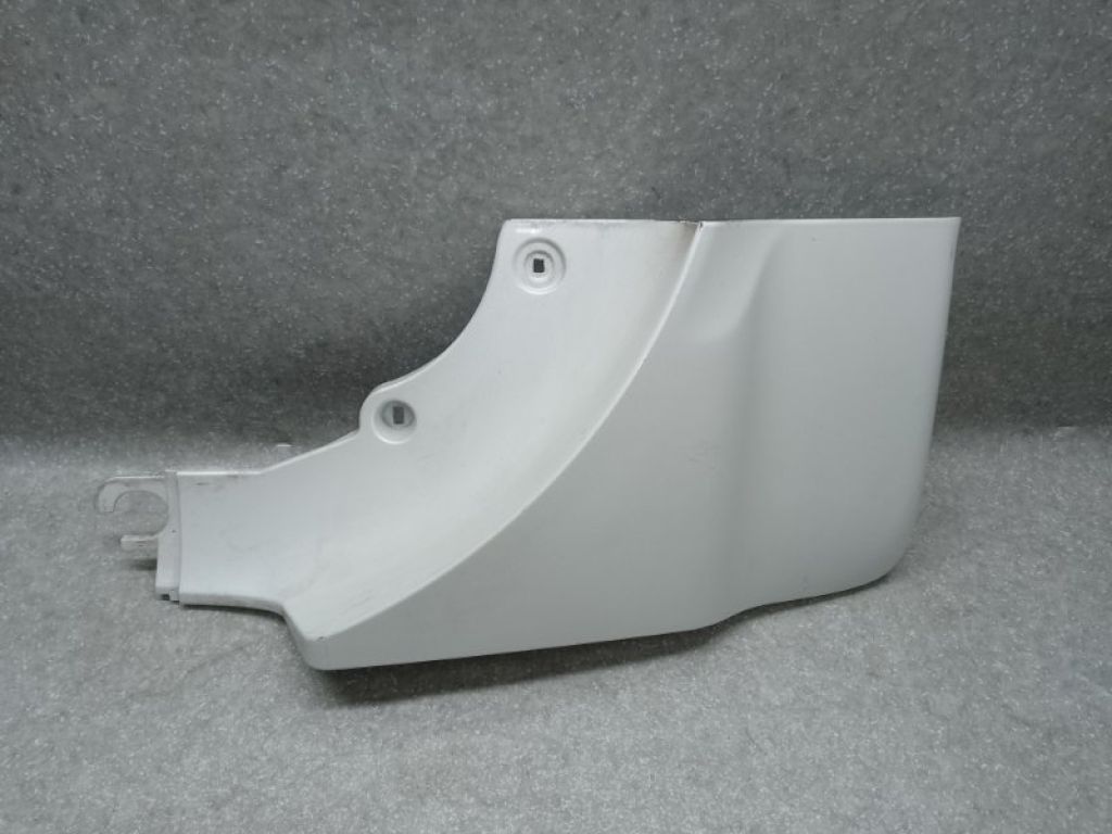 76805-42010-A1 | Накладка крышки багажника прав. TOYOTA RAV4 05-12