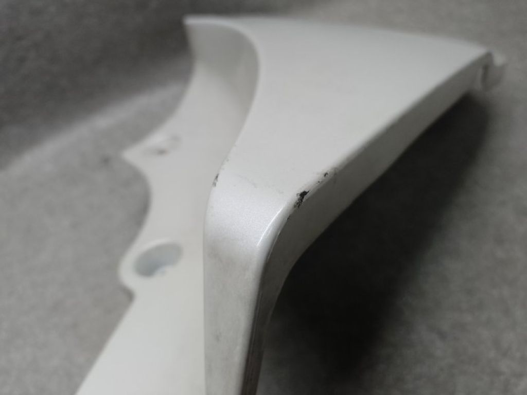 76805-42010-A1 | Накладка крышки багажника прав. TOYOTA RAV4 05-12 - Фото 3