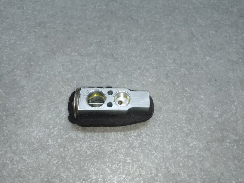 88515-42090 | Клапан кондиционера TOYOTA RAV4 05-12