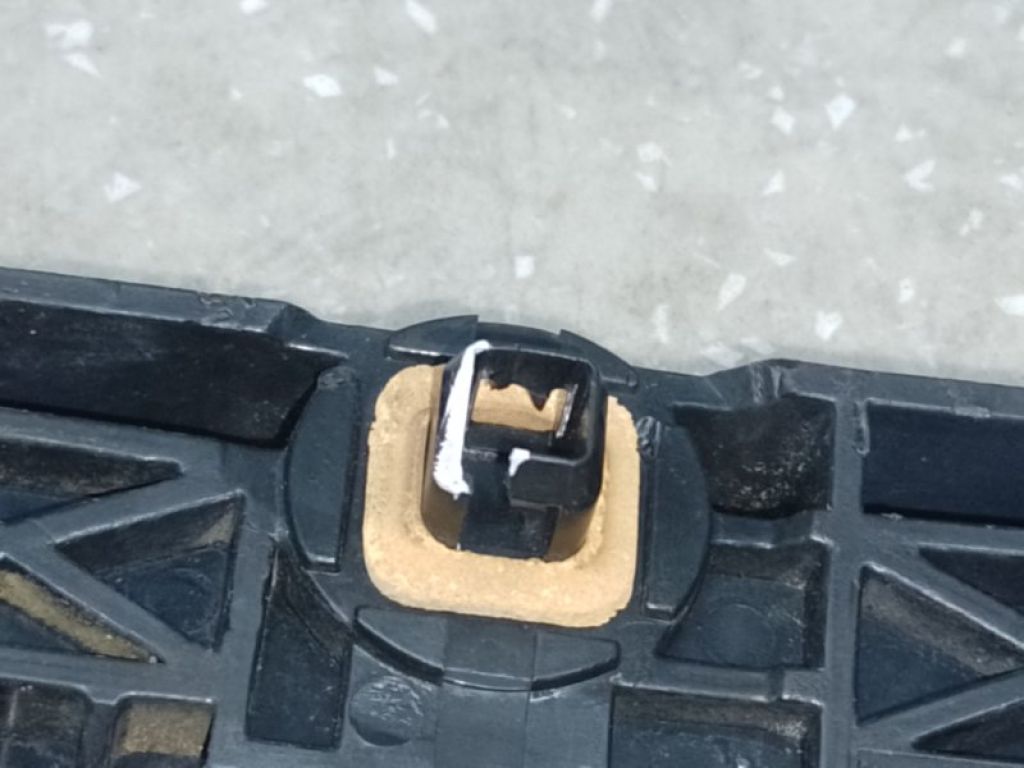 52156-42041 | Кронштейн заднього бампера лів. TOYOTA RAV4 05-12 - Фото 3