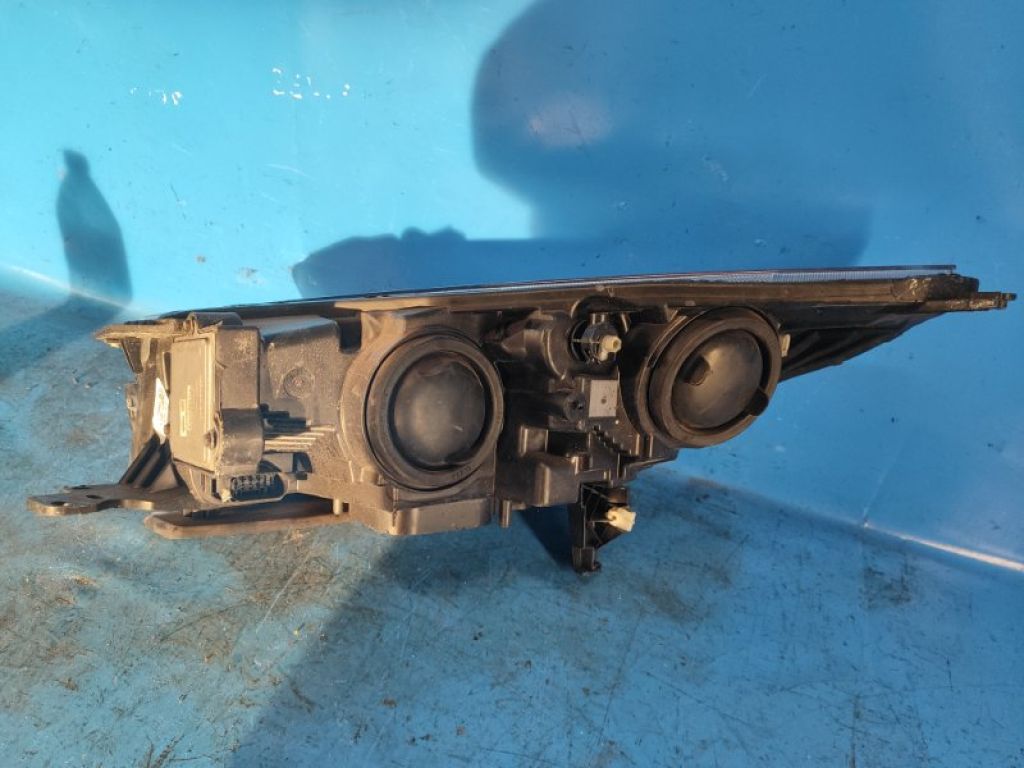 GJ5Z-13008-Q | Фара прав. FORD ESCAPE 12-19 - Фото 4