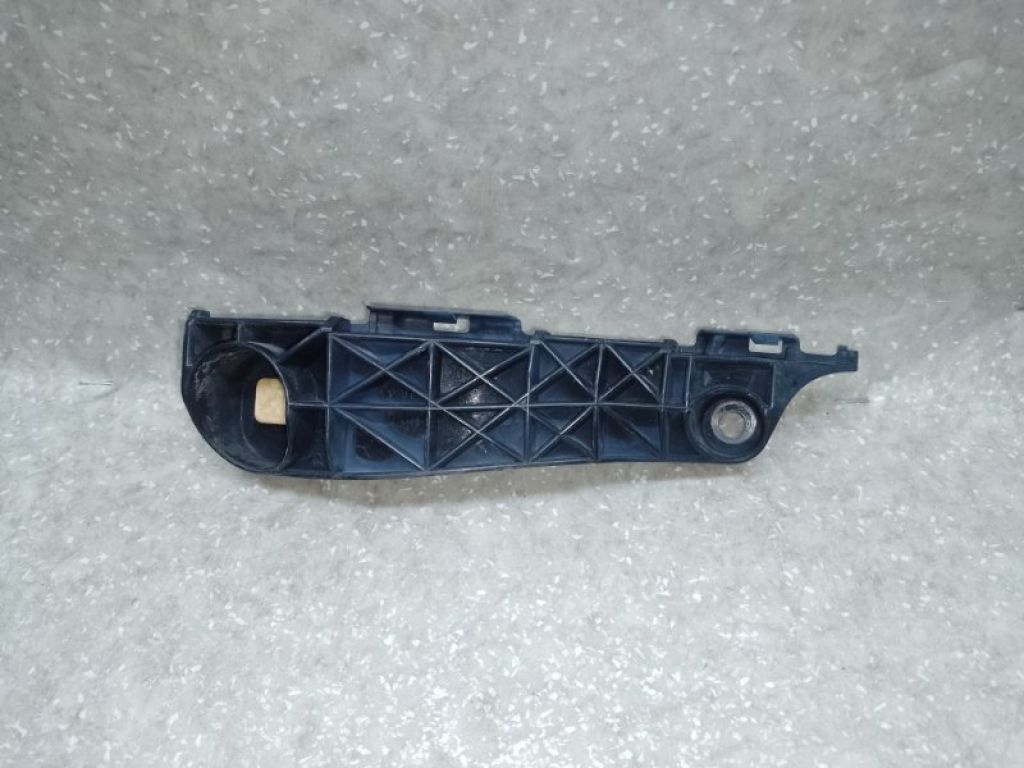 52535-42020 | Кронштейн переднего бампера (на крыле) прав. TOYOTA RAV4 05-12