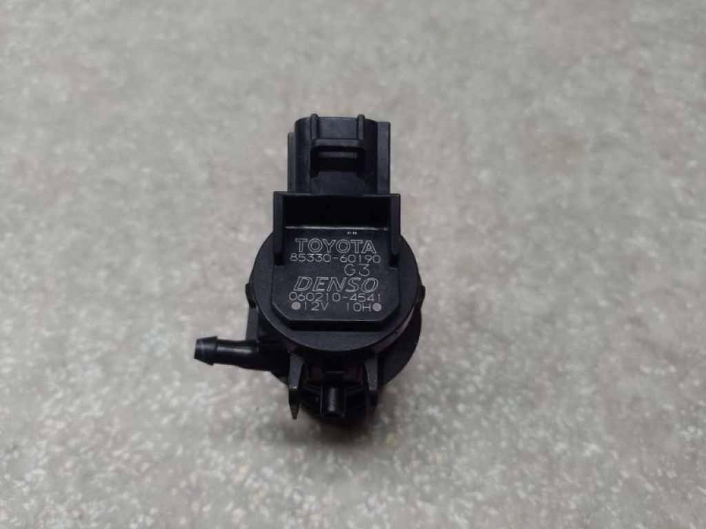 85330-47010 | Насос омивача скла передн. TOYOTA RAV4 05-12