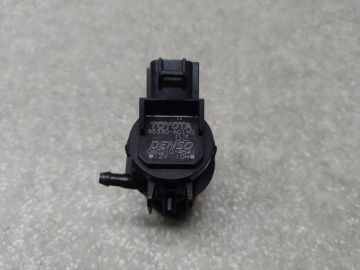 Насос омивача скла передн. TOYOTA RAV4 05-12