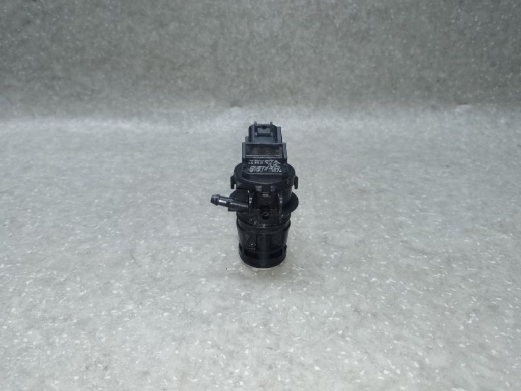 85330-47010 | Насос омивача скла передн. TOYOTA RAV4 05-12 - Фото 2