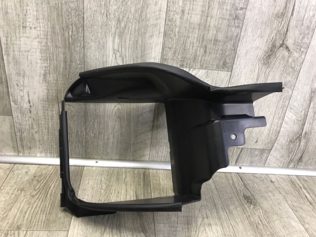 LR100426 | Дефлектор радіатора прав. LAND ROVER RANGE ROVER (L405) 12-22