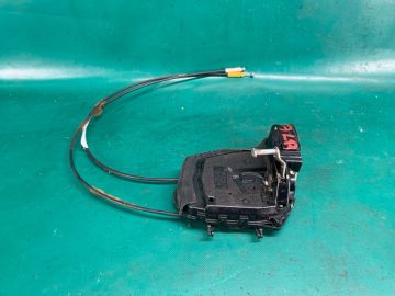 Замок двері задн. лів. TOYOTA AVALON 05-12