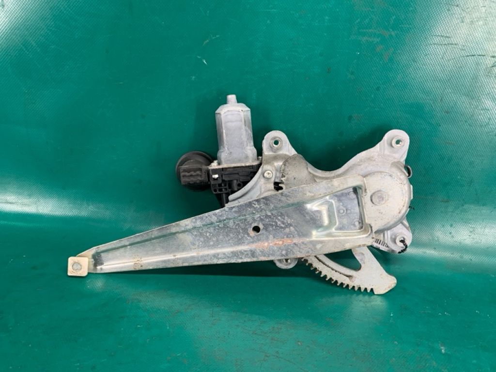 69803AC020 | Склопідйомник задн. прав. TOYOTA AVALON 05-12 - Фото 2