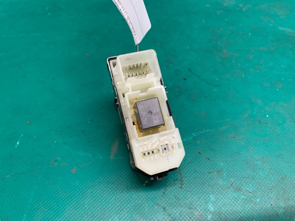 84030AC040 | Кнопка стеклоподъемника передн. прав. TOYOTA AVALON 05-12 - Фото 4