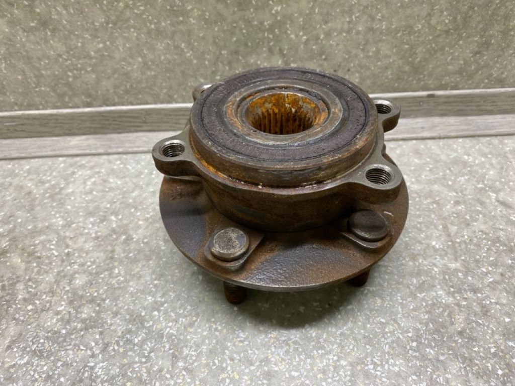 KD35-33-04XC | Маточина колеса передн. MAZDA 3 BM 13-19