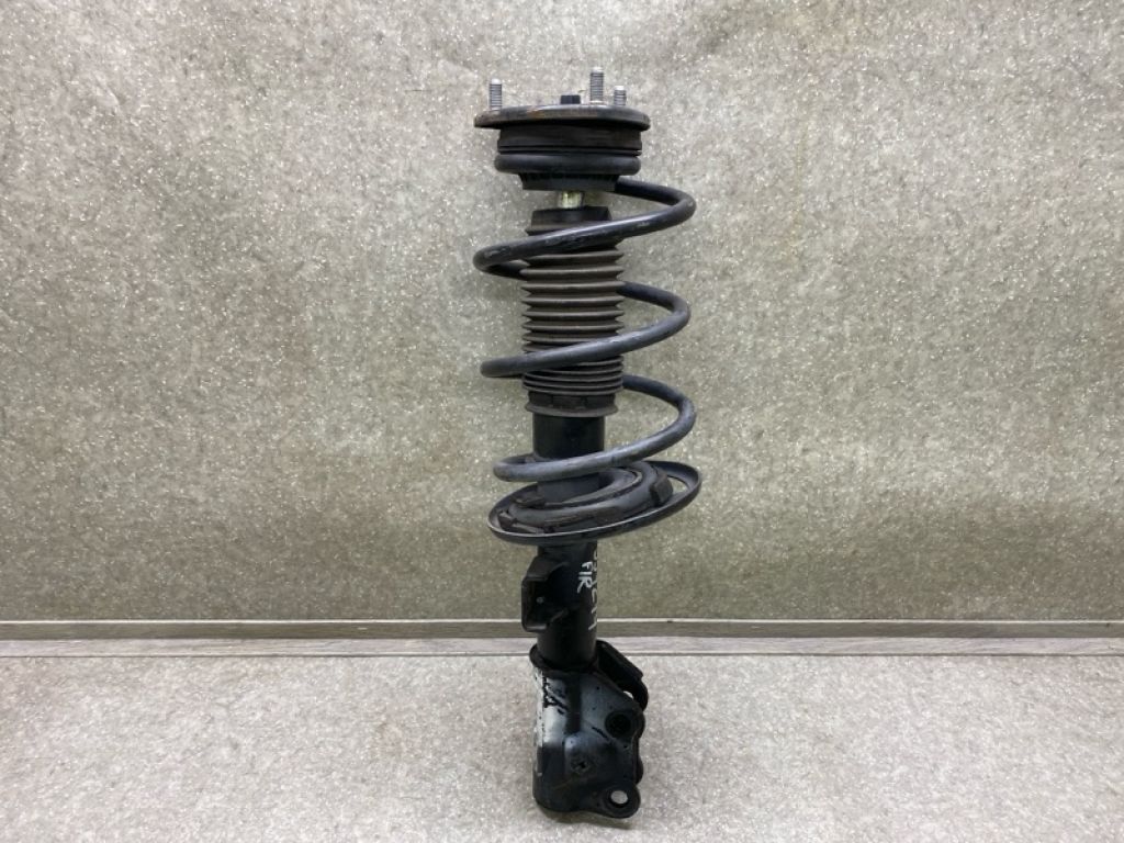 B45L-34-700A | Амортизатор передн. прав. MAZDA 3 BM 13-19