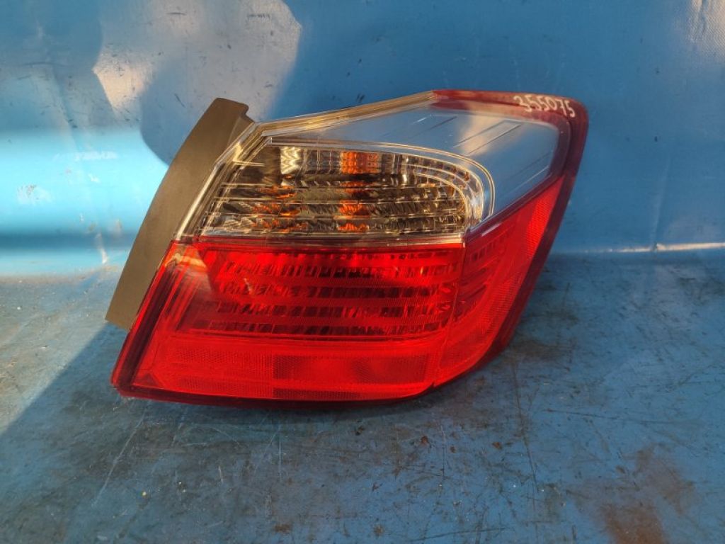 33500-T2A-A01 | Ліхтар зовнішній прав. HONDA ACCORD CR 13-18