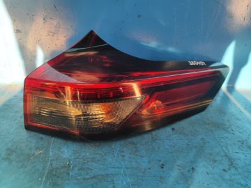 Фонарь наружный прав. NISSAN X-TRAIL/ROGUE T33 20-