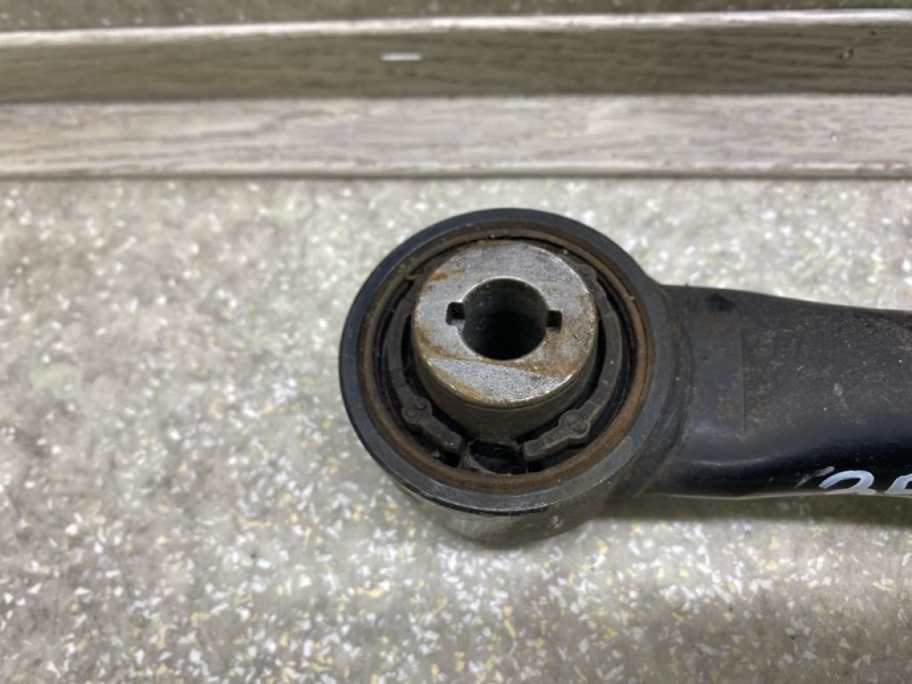 DG9Z-5K898-A | Рычаг задней подвески поперечный нижний FORD FUSION 14- - Фото 4