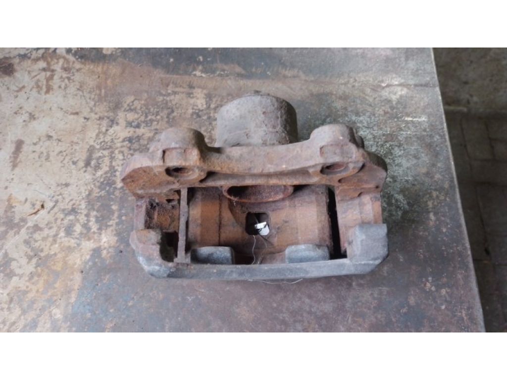 41001WA200 | Супорт гальмівний передн. прав. NISSAN MAXIMA A33 99-02 - Фото 2