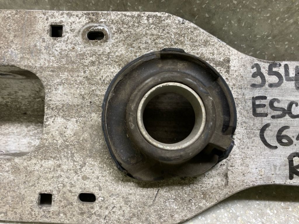 LX6Z-5500-F | Важіль задньої підвіски нижній поперечний FORD ESCAPE 19 - - Фото 3