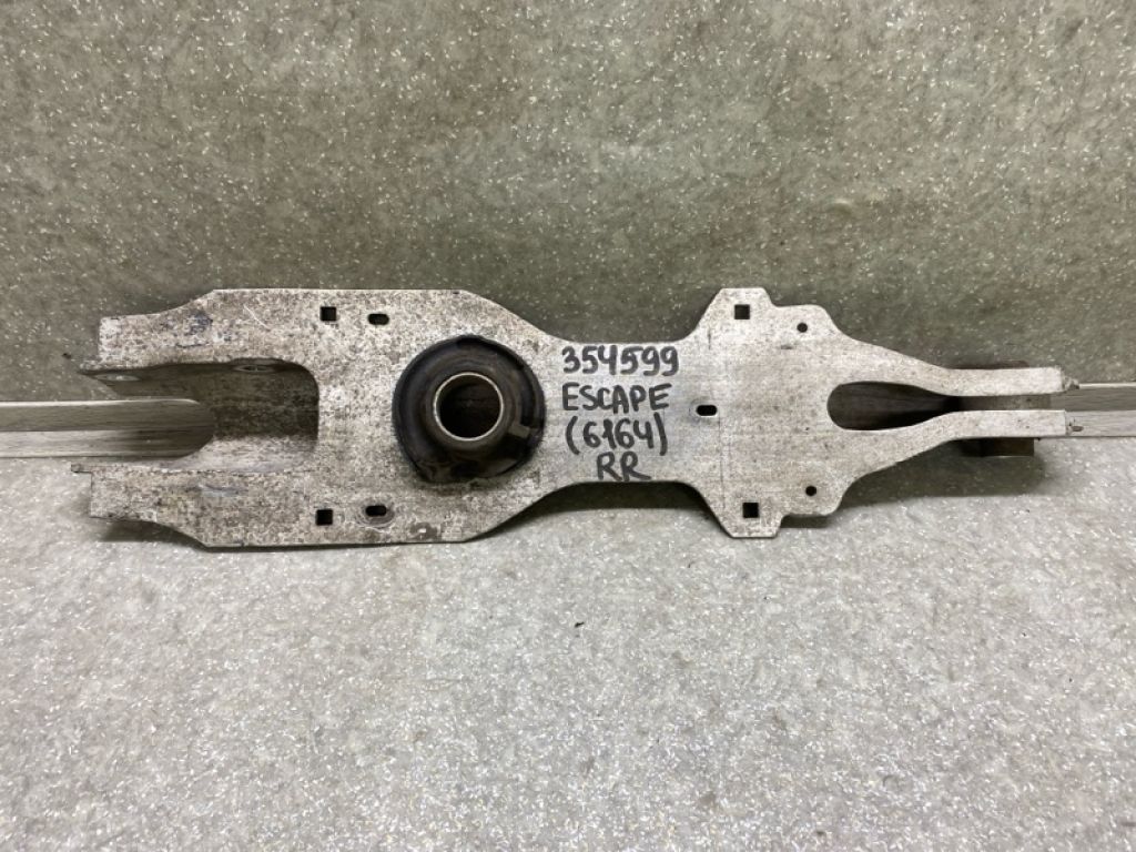 LX6Z-5500-F | Важіль задньої підвіски нижній поперечний FORD ESCAPE 19 -
