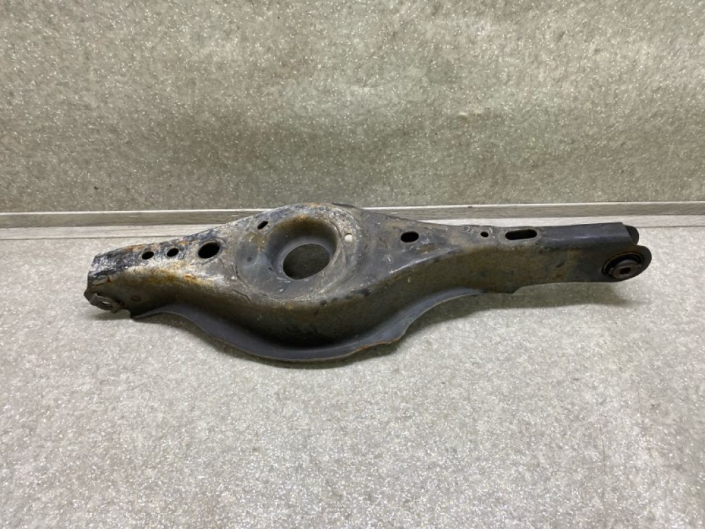 KD35-28-350 | Важіль задньої підвіски нижній поперечний лів. MAZDA CX-5 (KF) 16-21