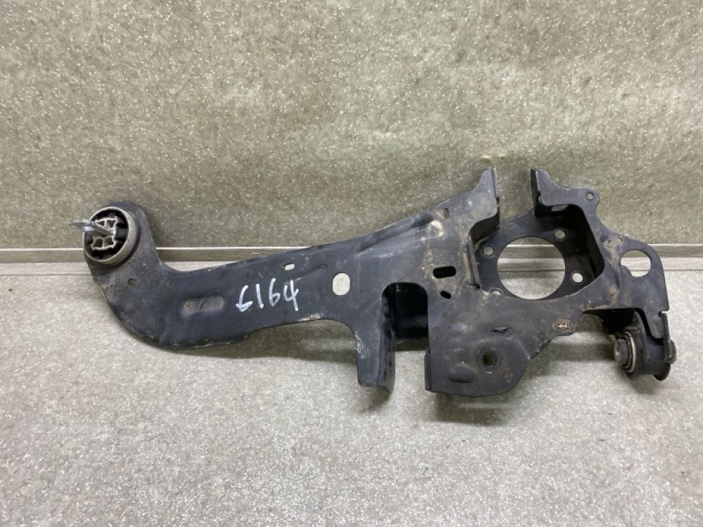 LX6Z-5A968-D | Важіль задньої підвіски поздовжній прав. FORD ESCAPE 19 -