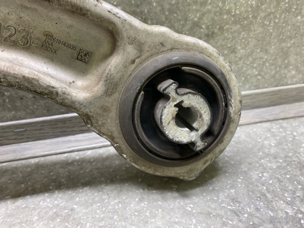 LX6Z-3078-B | Важіль передньої підвіски нижній прав. FORD ESCAPE 19 - - Фото 4