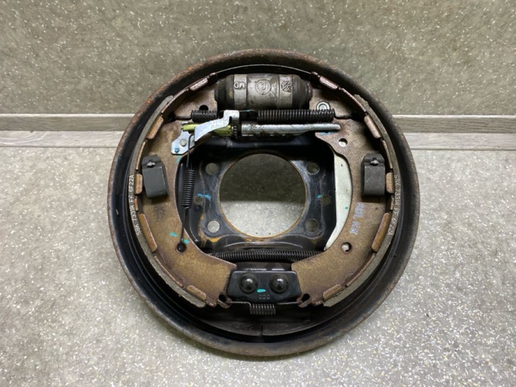 58310-F2000 | Гальмівний механізм лів. HYUNDAI ELANTRA AD 16-