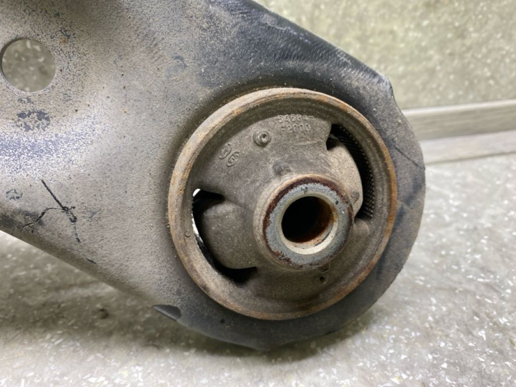 54500-F2000 | Важіль передньої підвіски нижній лів. HYUNDAI ELANTRA AD 16- - Фото 3