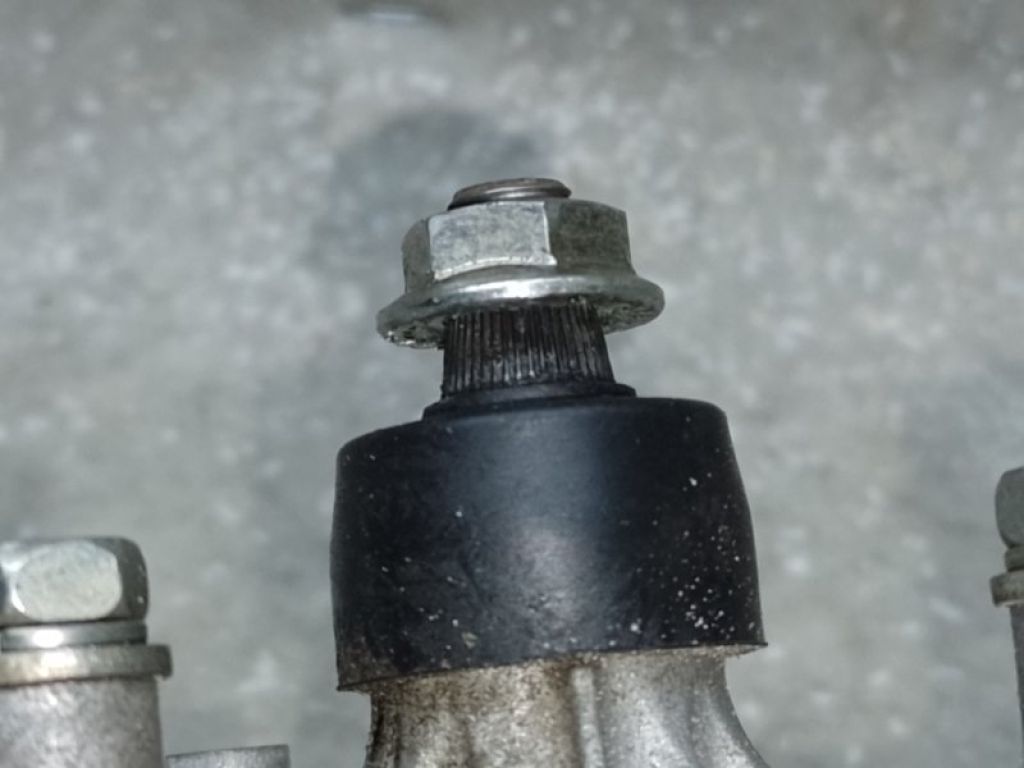 85110-50140 | Моторчик стеклоочистителя передн. TOYOTA PRIUS - 30 09-17 - Фото 3