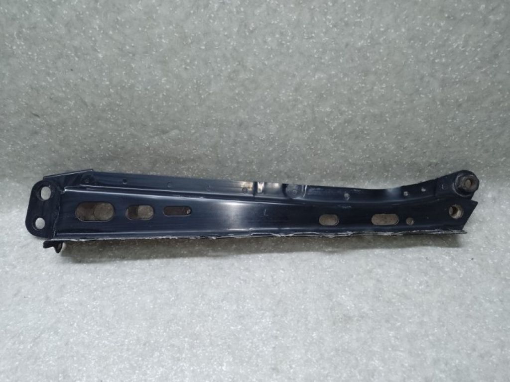 51108-12010 | Крепление балки подвески передн. лев. TOYOTA PRIUS - 30 09-17