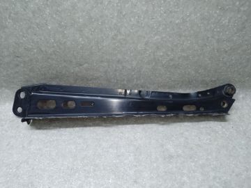 Крепление балки подвески передн. лев. TOYOTA PRIUS - 30 09-17