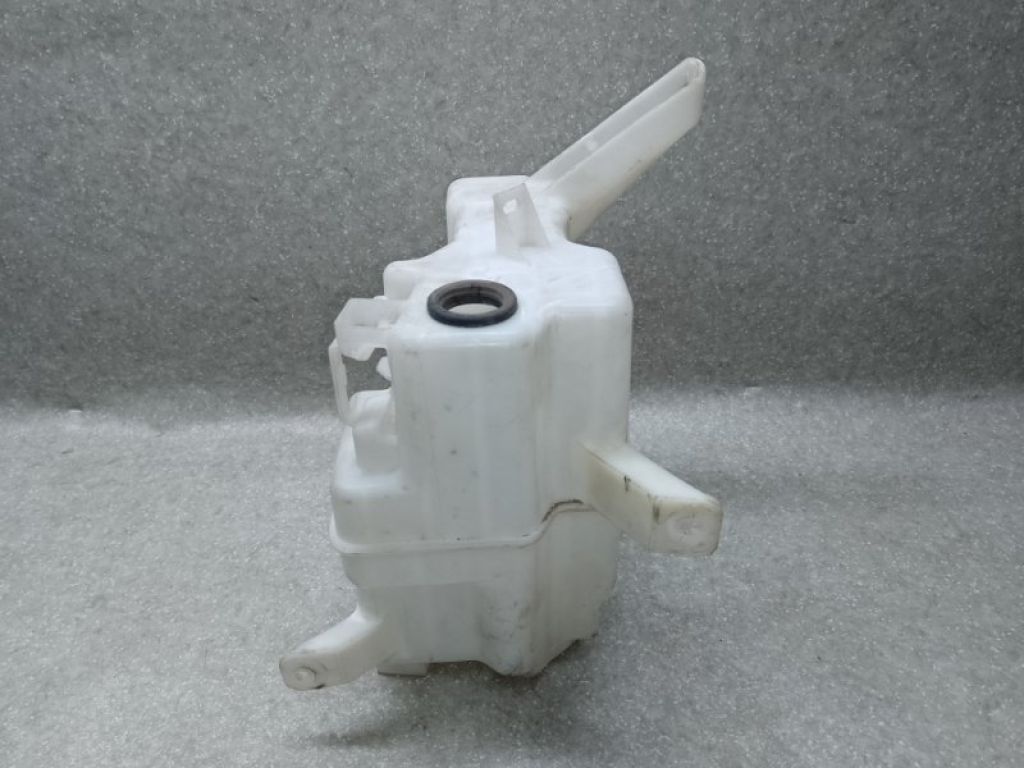 85315-47140 | Бачок омивача передн. TOYOTA PRIUS - 30 09-17 - Фото 3