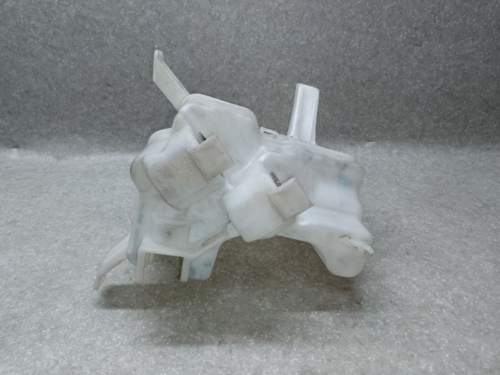 85315-47140 | Бачок омивача передн. TOYOTA PRIUS - 30 09-17 - Фото 4