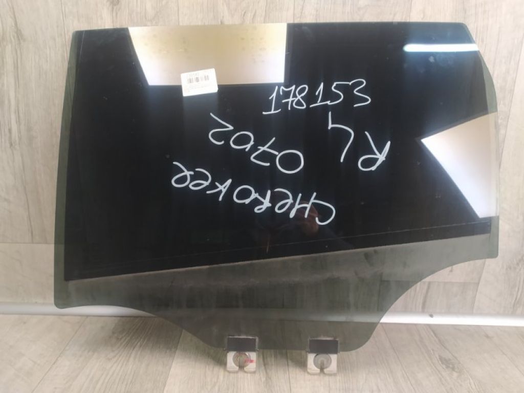 68104623AB | Стекло двери задн. лев. JEEP CHEROKEE 14-