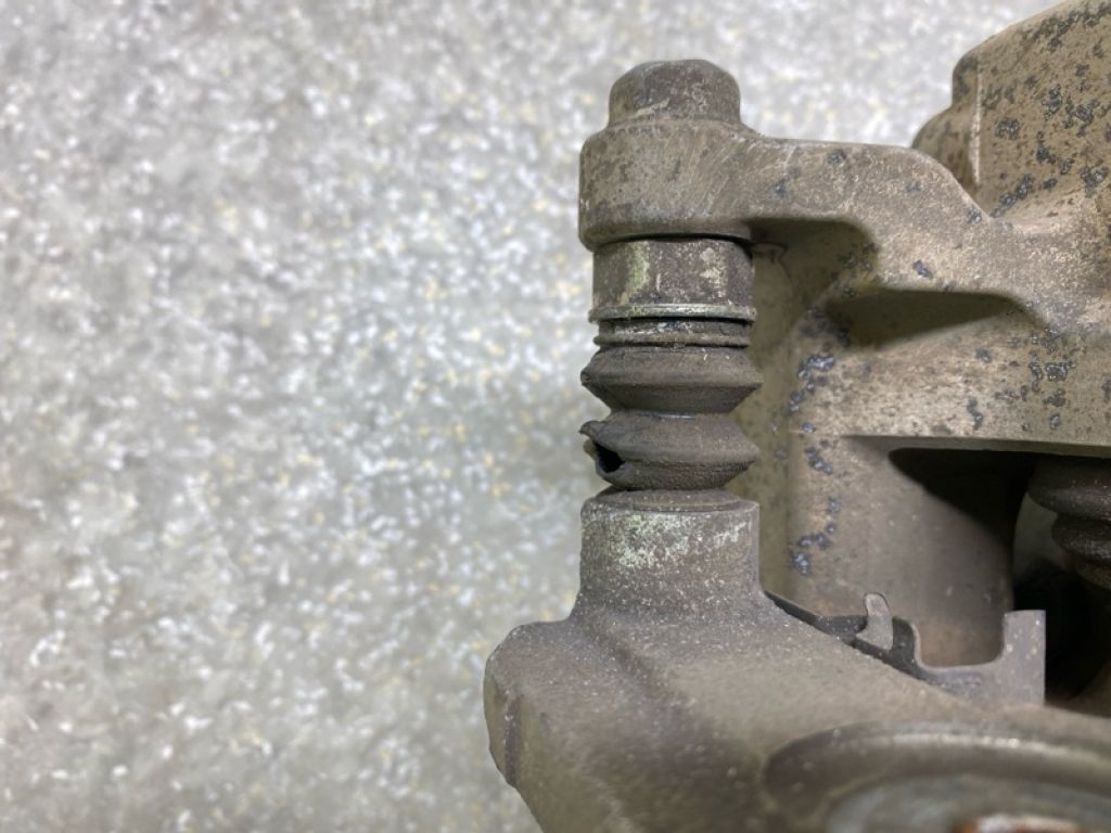 58230-4Z700 | Супорт гальмівний задн. прав. HYUNDAI SANTA FE (DM) 12-18 - Фото 5