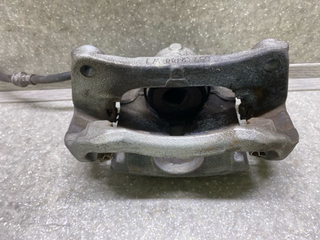 B4Y0-33-99ZC | Супорт гальмівний передн. лів. MAZDA 3 BM 13-19 - Фото 5