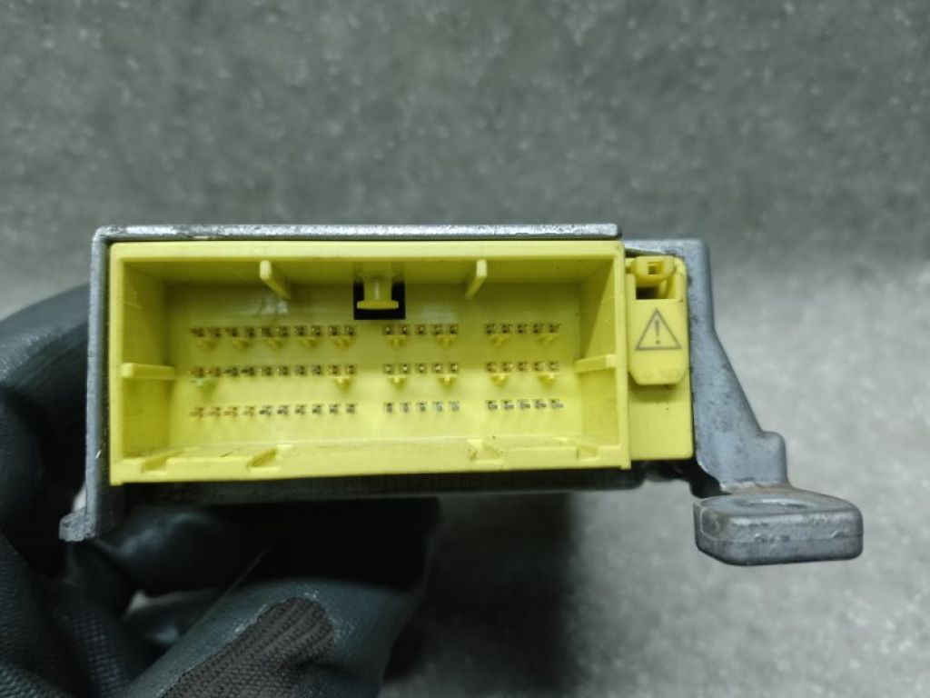 89170-47080 | Блок керування AIRBAG TOYOTA PRIUS - 30 09-17 - Фото 3