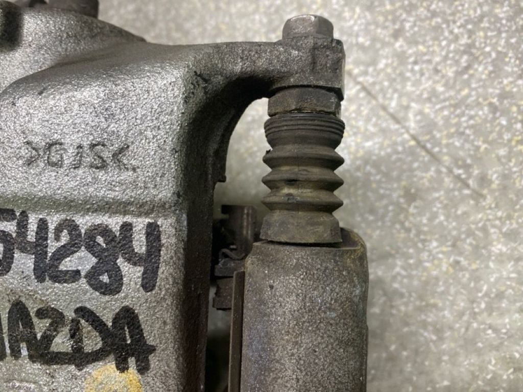 B4Y0-33-98ZC | Супорт гальмівний передн. прав. MAZDA 3 BM 13-19 - Фото 5