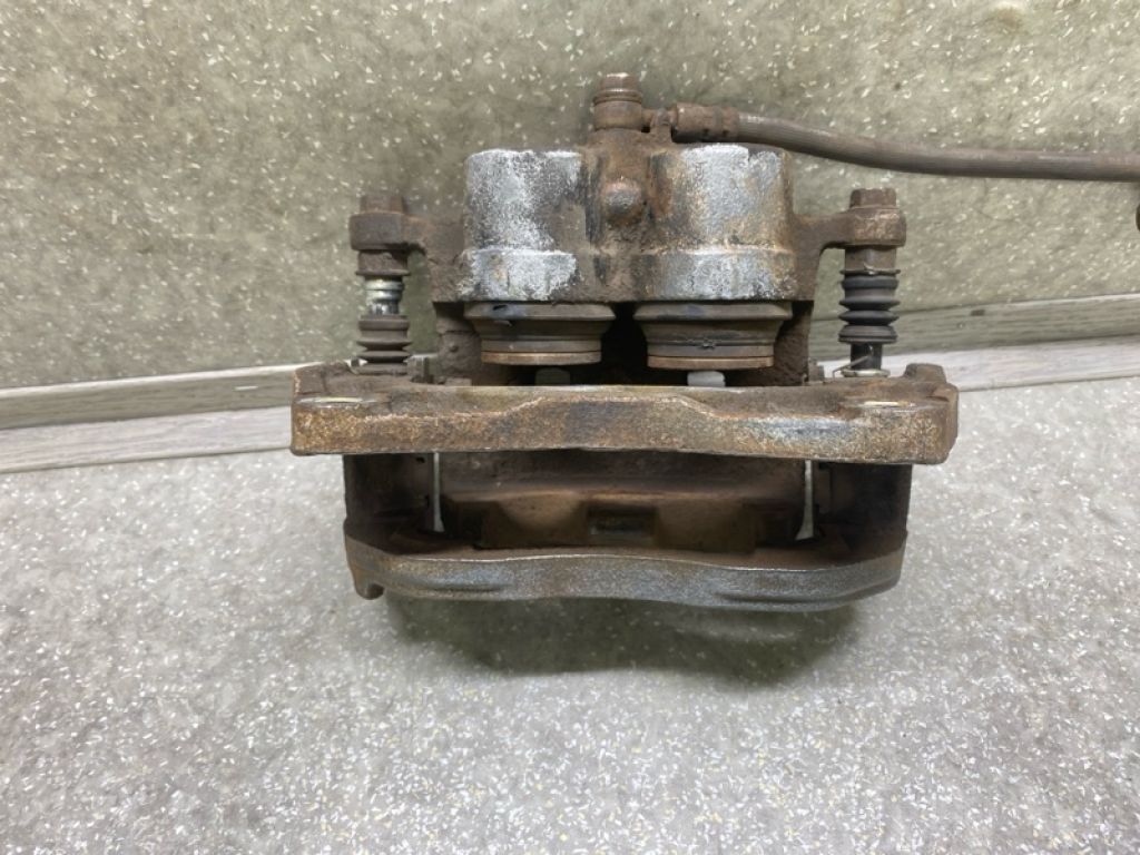 26292AG050 | Суппорт тормозной передн. лев. SUBARU TRIBECA B9 05-07